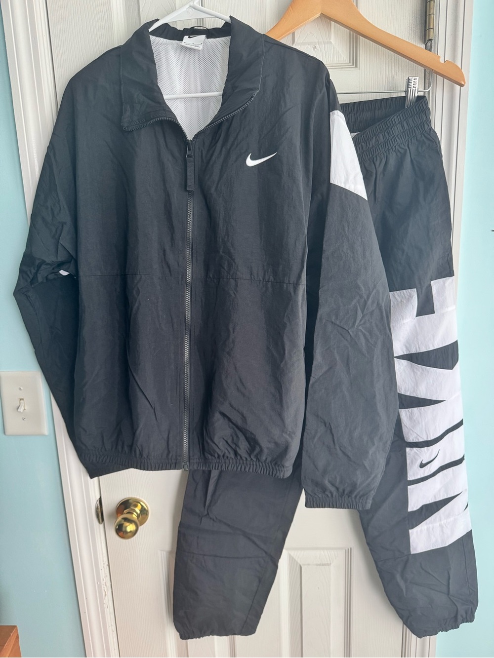 Nike Dri-Fit Windbreaker Jacket and Pants